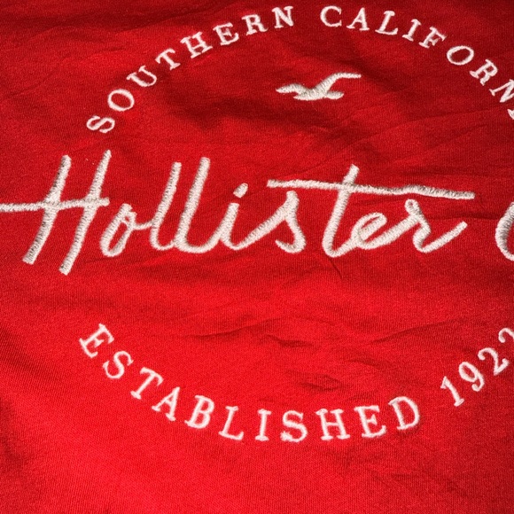 Hollister Vibrant Red Graphic Tee - Picture 2 of 4